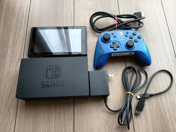 美品 Switch本体 HORIコン ブルー