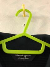 美品 Munsingwear ポロシャツ サイズM メンズ ネイビー マンシングウェア ゴルフ GOLF_画像4