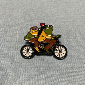 がまくんとかえるくん ピンバッジ ピンズ ビンテージ バッジ バイク レトロ 絵本