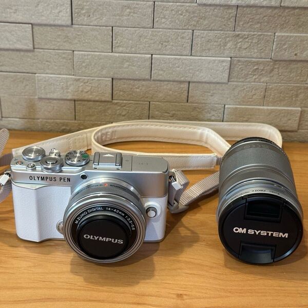 OM SYSTEM/オリンパス PEN E-P7 EZダブルズームキット ホワイト