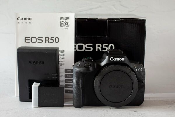 EOS R50 ボディ ブラック「撮影枚数685枚!」