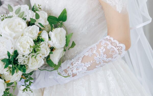 ウェディンググローブ レース ブライダル ロング 結婚式 サテン 花嫁 手袋 ドレス