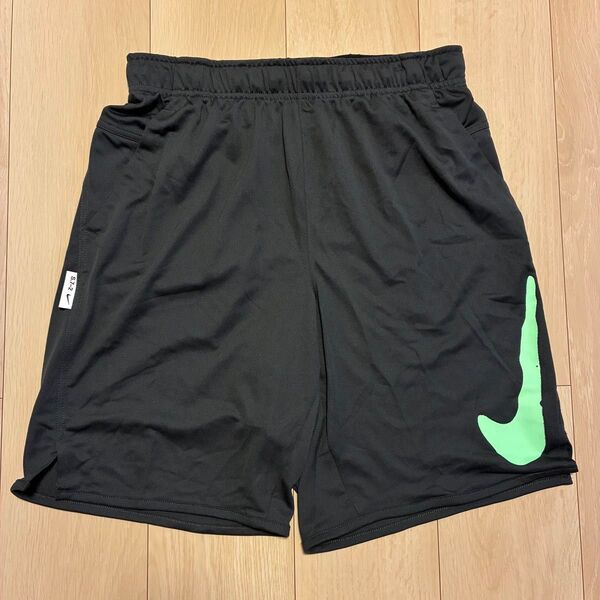 NIKE ナイキ ショートパンツ ハーフパンツ M ナイキショートパンツ