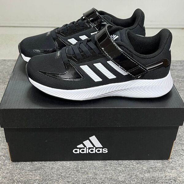 adidas アディダスキッズジュニアスニーカーランニングジョギングシューズブラック黒新品17 アディダスシューズ