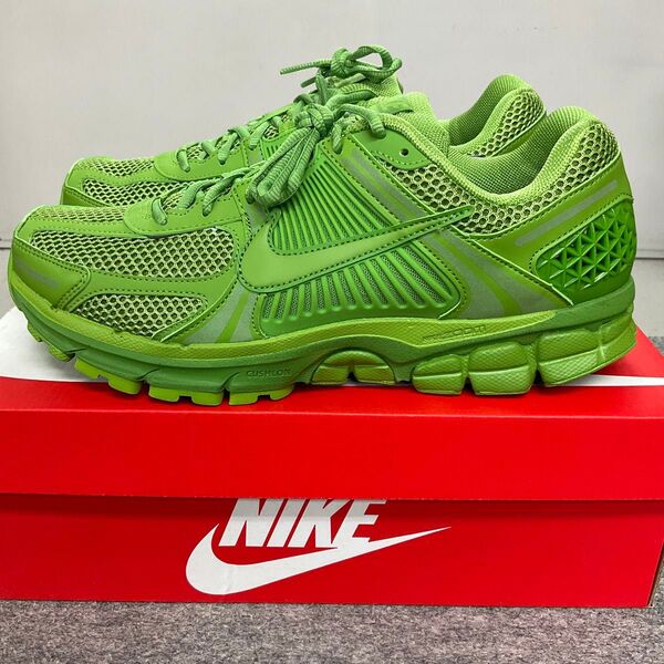 新品 NIKE ナイキ ズーム ボメロ5 ランニングシューズ スニーカー 28.5 ナイキシューズ