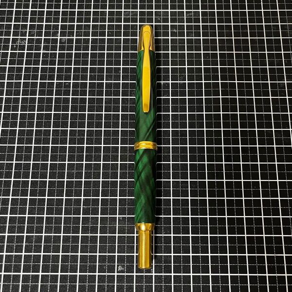 パイロット 万年筆 キャップレス ブラック&グリーン 細字