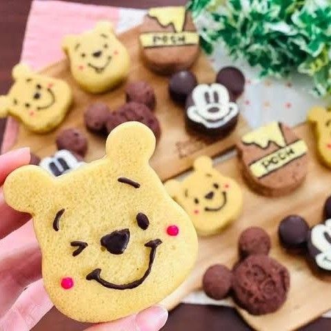 【新品】ディズニー 型抜き 4個 ミッキーマウス ミニーマウス くまのプーさん ティガー お菓子作り 調理器具 製菓 クッキー