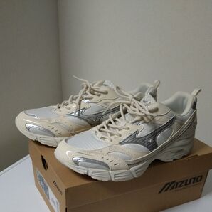 【値下げ!】26.5cm mizuno MXR D1GA246804 ベージュホワイト+銀ライン(管MZ19)
