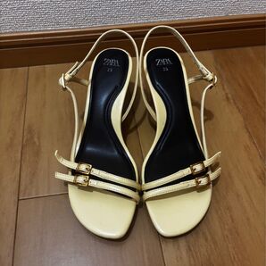 ZARA ストラップサンダル イエロー 36