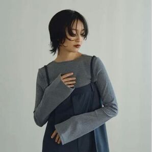 【大人気完売品】大人グレーロングTシャツ ラウンドネック 薄手 細身 レディース トップス 長袖 韓国