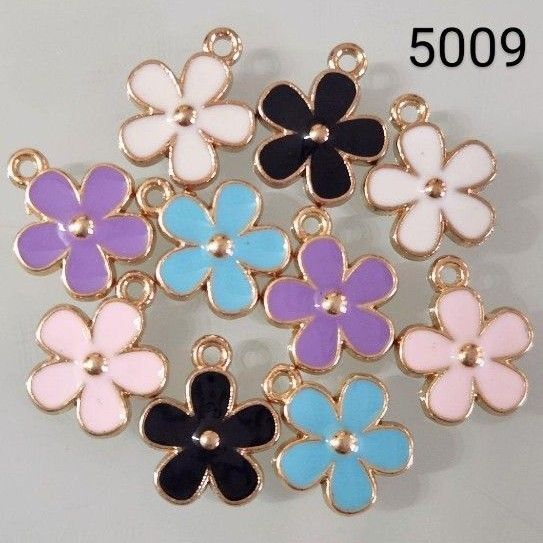 【5009】☆1セット10こ入り☆お花チャーム☆画像のカラーのセット
