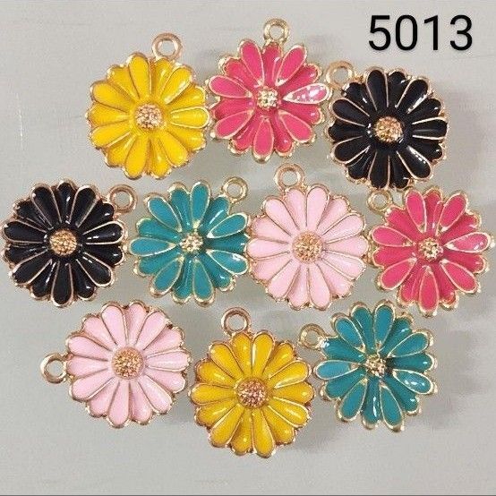 【5013】☆1セット10こ入り☆小花チャーム☆カラーMIX☆画像のカラー