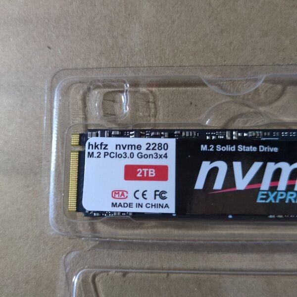 NVMe M.2SSD 2TB ヒートシンク付