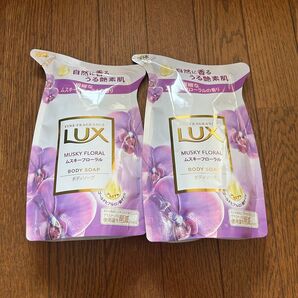 【新品】 LUX ボディソープ ムスキーフローラル 300g × 2袋 つめかえ用