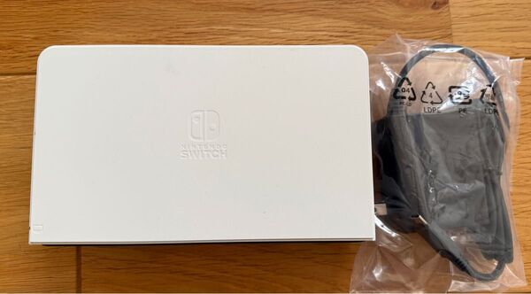 Nintendo Switch 純正 充電 ドック中古 ACアダプターセット 未使用 有機ELモデル 付属品 ニンテンドースイッチ