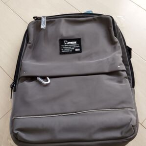 モズ新品リュック