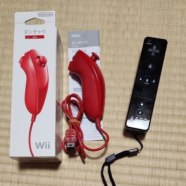 Wii ヌンチャク 赤 アカ RVL-004 箱説付き と リモコンプラス RVL-036 黒 セット 任天堂 Nintendo