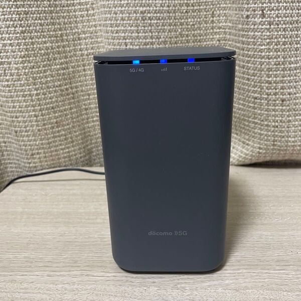 docomo HR01 home5g Wi-Fiルーター