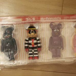 新品未開封 ベアブリック マクドナルド 4体セット ゴジラ ハンバークラー グリマス バーディー