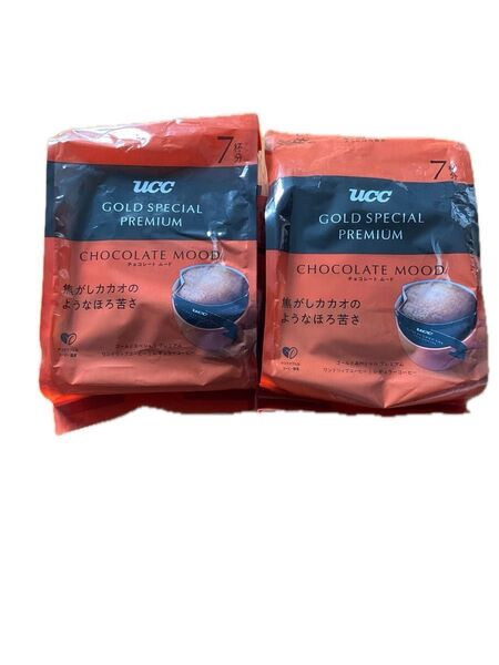 綿棒1本とUCC GOLD SPECIAL PREMIUM ワンドリップコーヒー チョコレートムード 14杯分