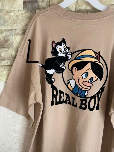 ディズニー ピノキオ フィガロ ねこ バックプリント フロッキー加工 半袖 tシャツ L ベージュ メンズ 男女兼用