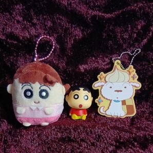 クレヨンしんちゃん マスコット 、ねねちゃんお手玉マスコットとシロのキーホルダー