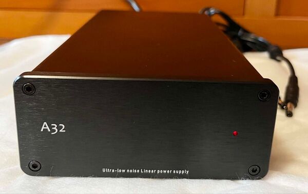 【新品・未使用品】中華製オーディオ機器用低ノイズアナログ電源 DC12V/4.0A 50W(2口)AC115V仕様