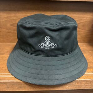 VivienneWestwood ロゴ オーブ バケットハット(ブラック)