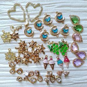ハンドメイド アクセサリー パーツ アソート ハート アイス キラキラ 星 ストーン 蝶々 チャーム ピアス