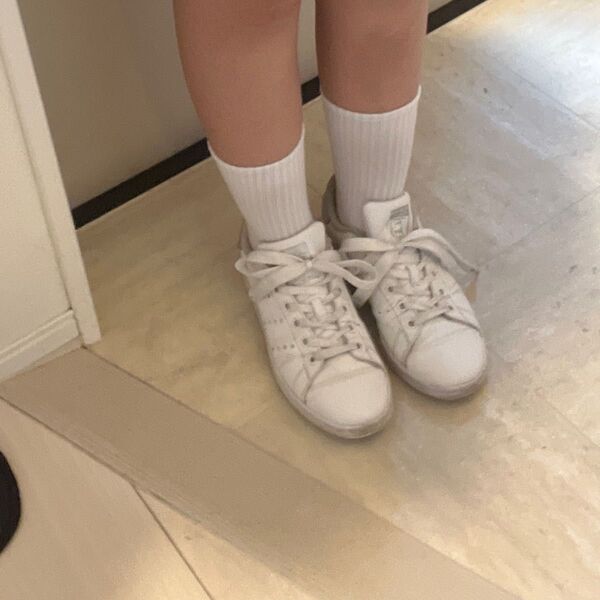 adidas スニーカー 白 23.5cm