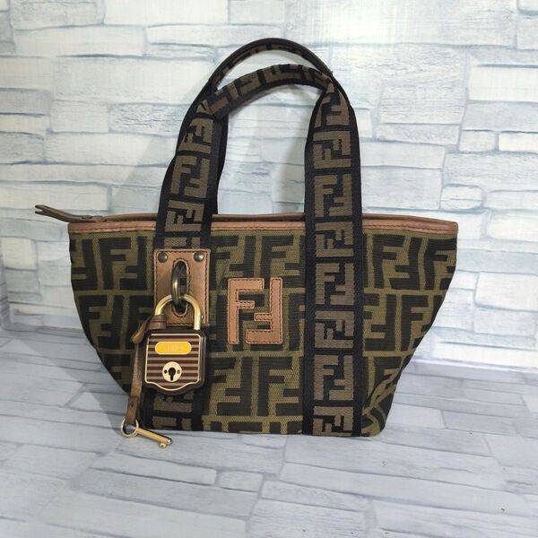 極美品 フェンディ ズッカ柄 FF ロゴ キャンバス レザー ハンド バッグ FENDI ハンドバッグ