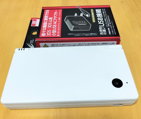 Nintendo DSi ホワイト (本体+タッチペン+充電器) 良好品