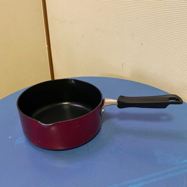 サーモス赤いノンスティック片手鍋ソースパン18cm