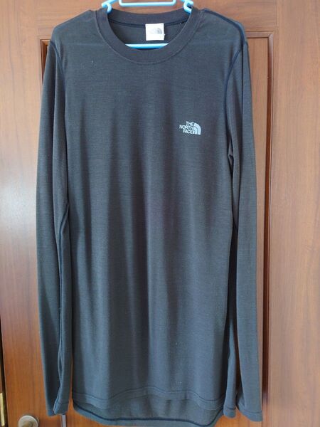 THE NORTH FACE 長袖Tシャツ ブラック
