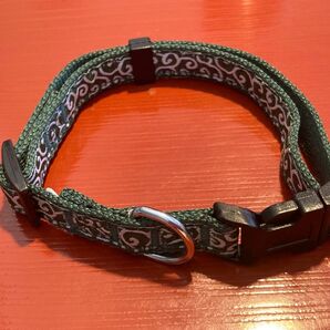 唐草模様 首輪 Sサイズ(首回り25〜40㎝)新品未使用 小型犬 首輪 Petio