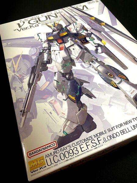 【早めの発送可能です】 MG 1/100 νガンダム Ver.Ka 未組立