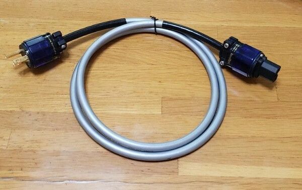 ISOTEK EVO3 SEQ15J/1.5m シールド 電源ケーブル アイソテック