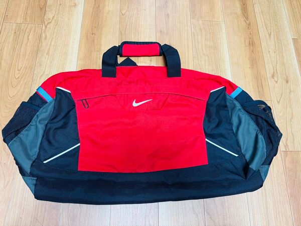 NIKE ボストンバッグ レッド ブラック スポーツバッグ ジム 旅行