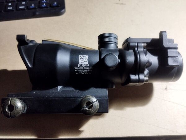 【ジャンク】Trijicon ACOG レンズ汚れあり・調整不可能