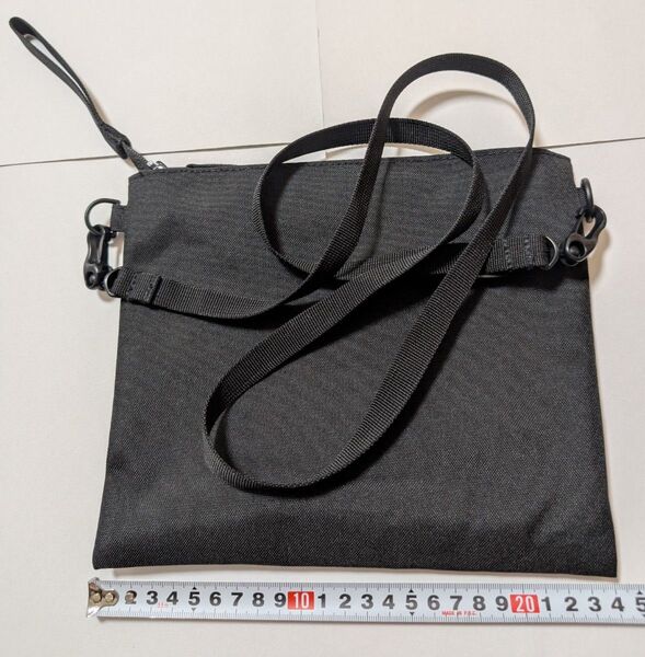 無印良品 撥水サコッシュ 黒