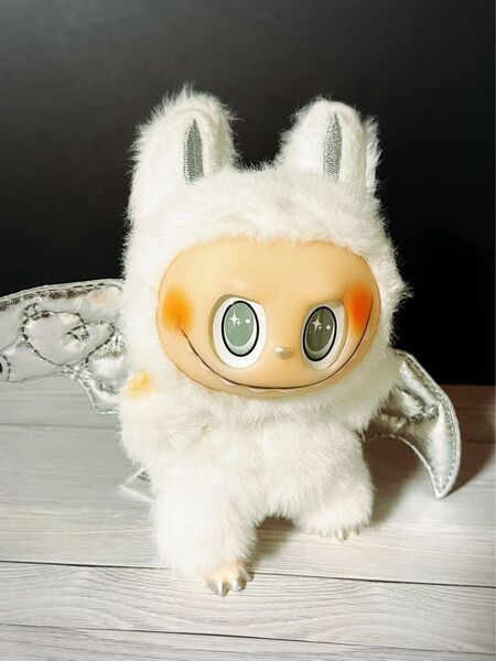 ラブブ LABUBU 天使ラブブ ぬいぐるみ キーホルダー 新品 未使用