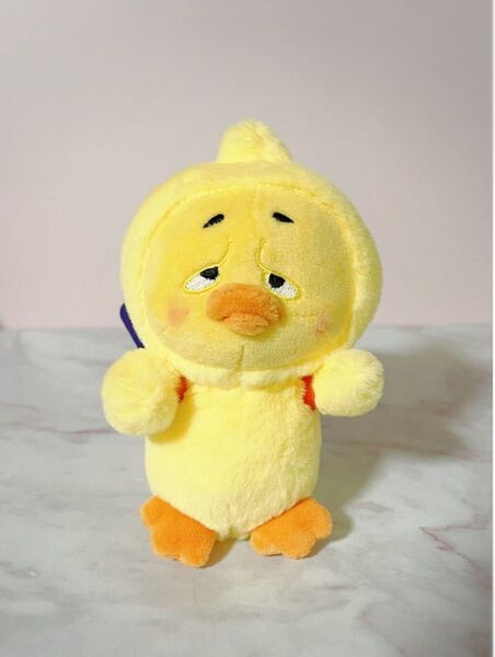 新品 未使用 アップセットダック エビ ぬいぐるみ チャーム キーホルダー ぬいぐるみ