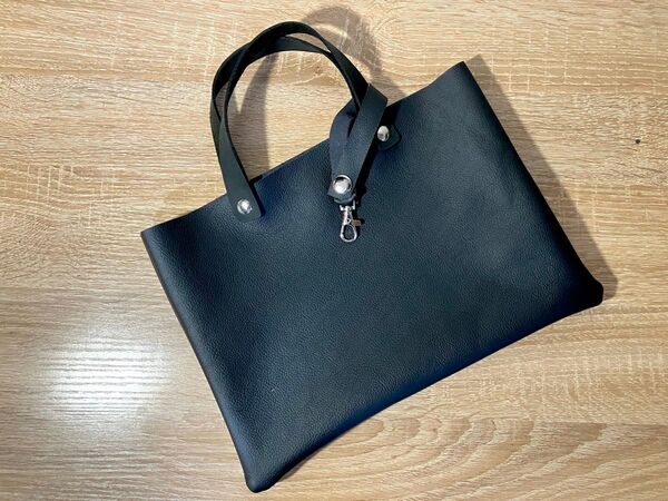 シュリンク革 ハンドメイド 本革 手提げ トートバック 黒×黒 横型