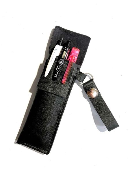 シュリンク革 ハンドメイド 本革 ペンケース、筆箱 ストラップ付 3本用 黒