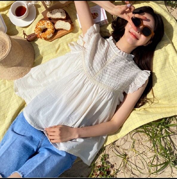 美品 dholic ピンタックレース ブラウス ノースリーブ カットソー トップス
