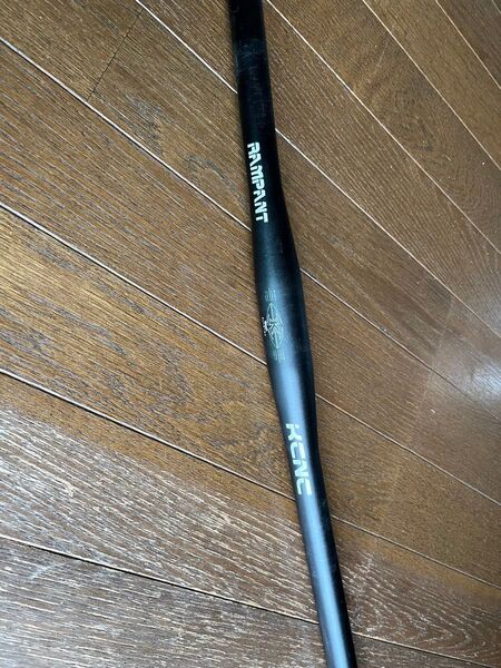 KCNC RAMPANT フラットバーハンドル 600mm 31.8mm 軽量アルミ