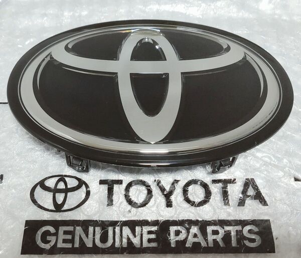 トヨタエンブレム TOYOTA トヨタ純正 ミリ波レーダー ブラック 黒 53141-42030 送料無料 ★未使用・未装着品★