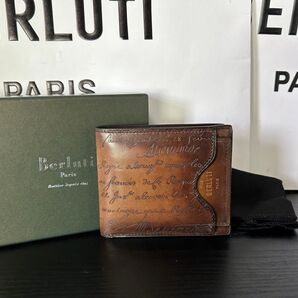 新品 未使用 ベルルッティ マコレ 2in1 ネオ ジュール 二つ折り財布 スクリット