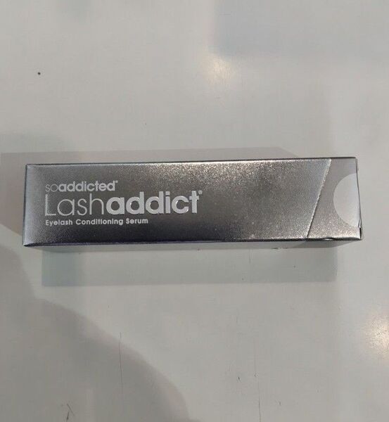 新品未使用 ラッシュアディクト まつ毛美容液 5ml 匿名配送 即購入可 定価11.000円 Lashaddict