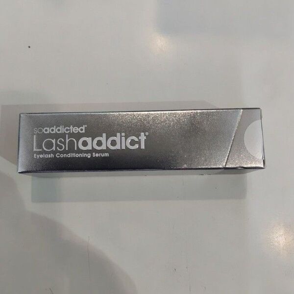 新品未使用 ラッシュアディクト まつ毛美容液 5ml 匿名配送 即購入可 定価11.000円 Lashaddict